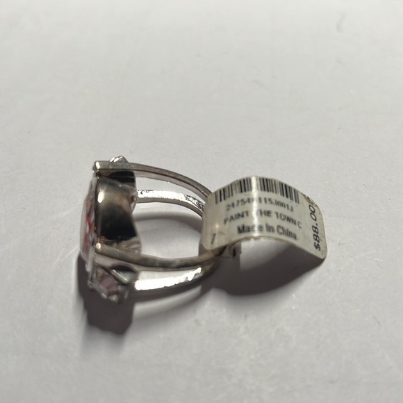 Red henri bendel silver ring size 7 nwt - Picture 3 of 3